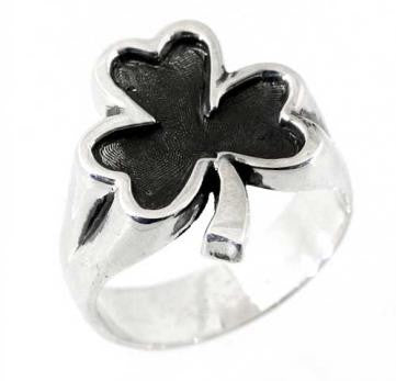 Clover Ring