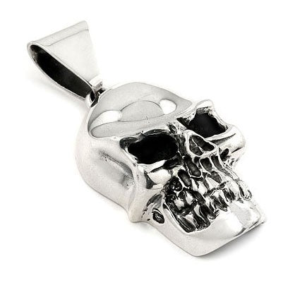 Nino's Medium Skull Pendant