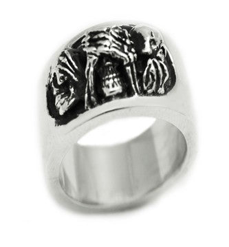 Three Wise Skulls Ring